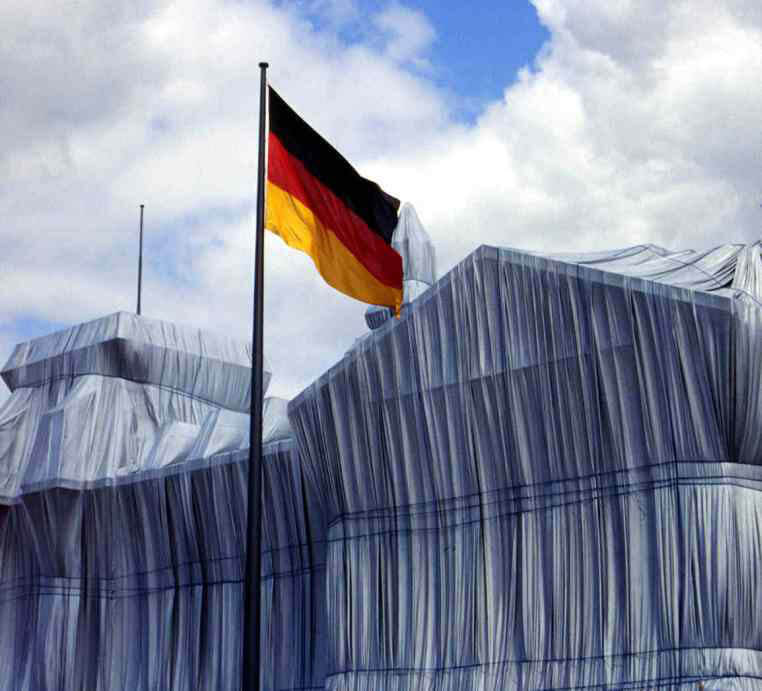 Reichstag mit Fahne 226 Reichstag mit Fahne