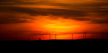 WOW 200 Windräder roter Sonnenuntergang