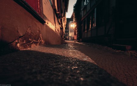 Urban City 131 Gasse in Quedlinburg in der Nacht