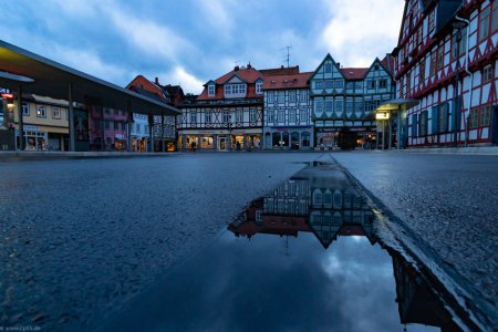 Blaue Stunde in Wolfenbüttel 115 Spiegelung in der blauen Stunde Kornmarkt Wolfenbüttel