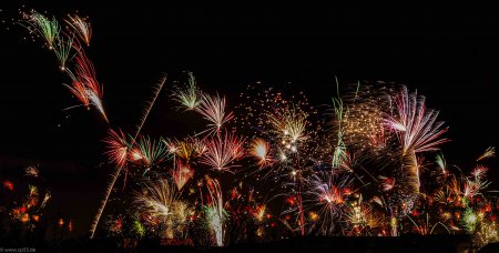 Feuerwerk 100 Feuerwerk