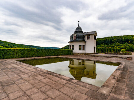 Schloß Stolberg 29 Schloß Stolberg Spiegelungen im Park