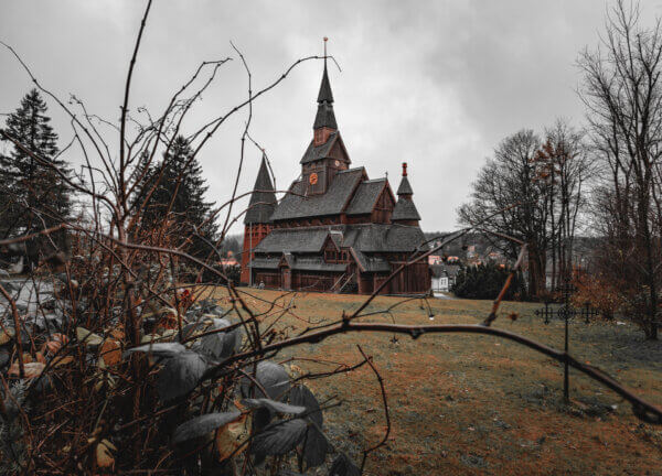 Stabkirche im November